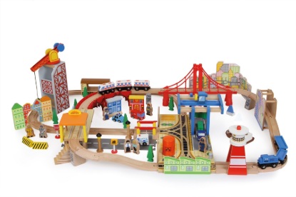 Billede af Togbane, havn og lille by. Small Foot